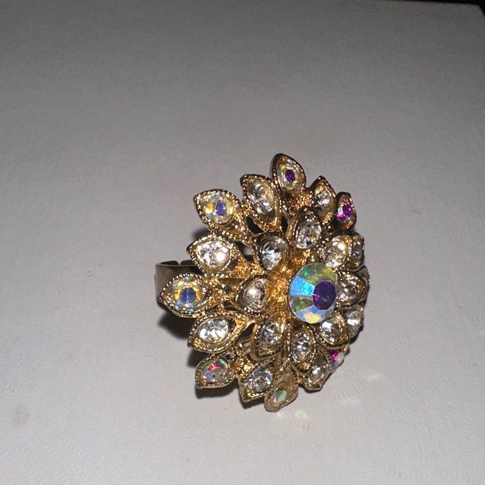 ✨Elegant Gold Gemstone Ring